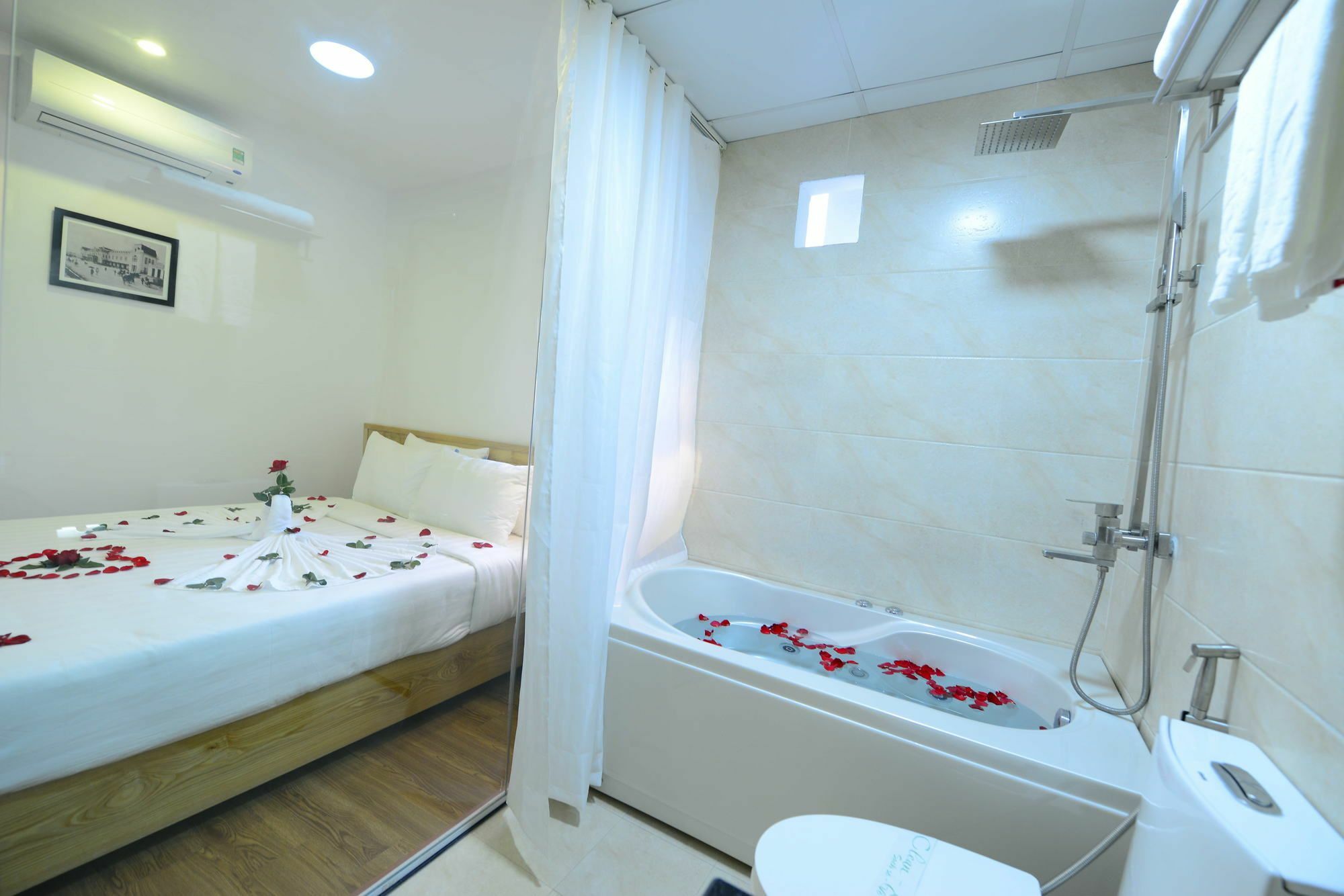 Blue Hanoi Inn Luxury Hotel Экстерьер фото